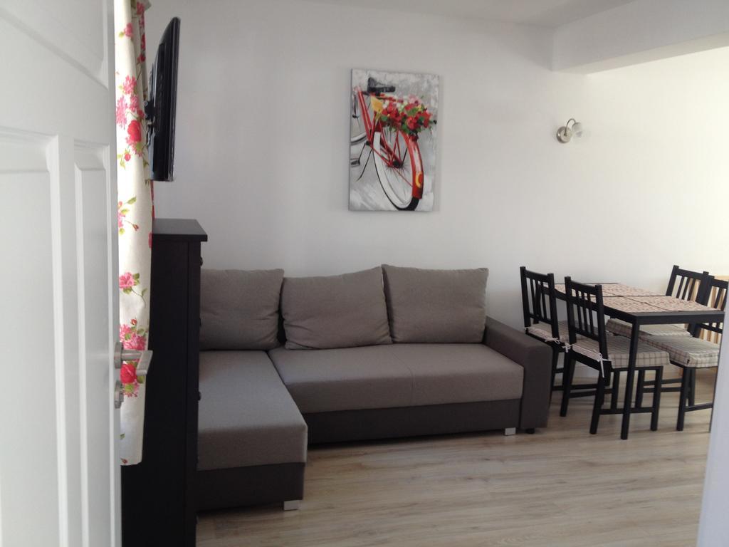 Bialy Dom Apartment อุสตกา ภายนอก รูปภาพ